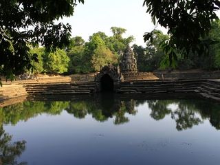 柬埔寨龙蟠水池