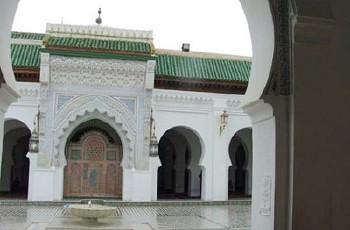 卡鲁因清真寺