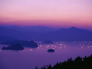 傍晚的千岛湖