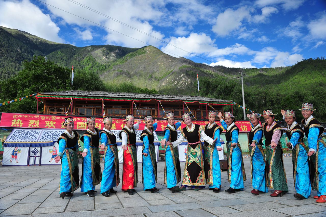 西藏民俗村